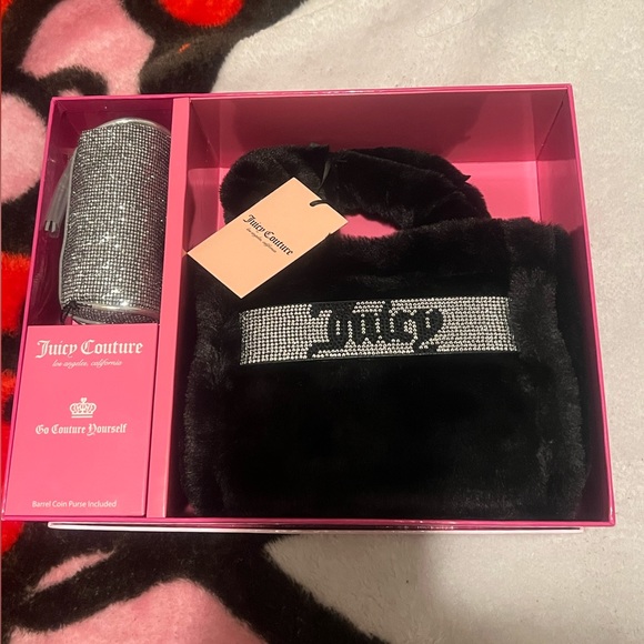‼️SOLD‼️ JUICY COUTURE Mini Faux Fur Tote And Coin Purse Boxed Gift Set - Picture 3 of 10